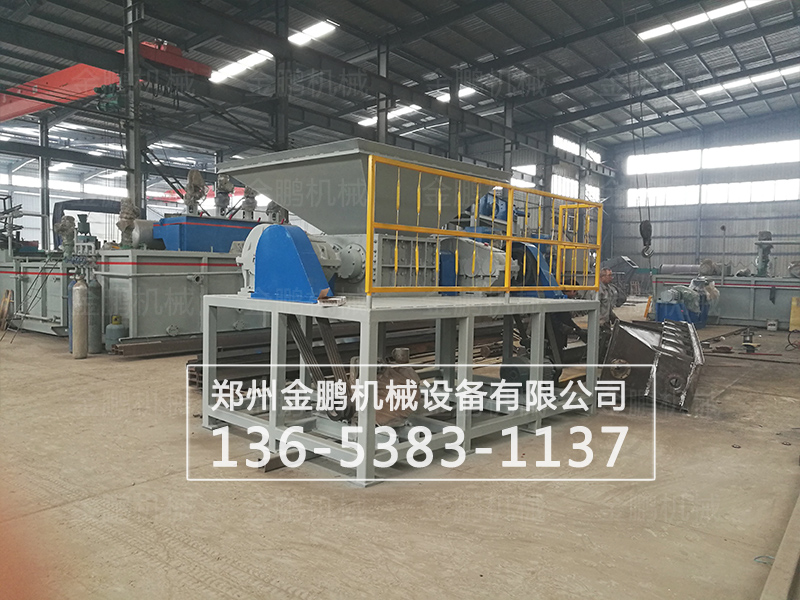 撕碎机刀片的更换与维修