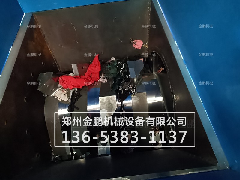 金鹏机械与您分享不为人知的撕碎机使用生产小技巧